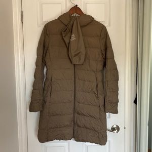 UNIQLO Ultra Light Down in beige brown, size medium.
